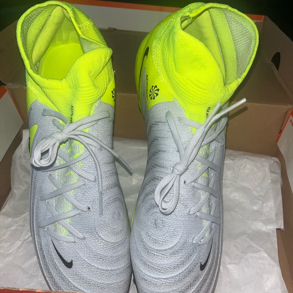 Nike Phantom Luna Elite ACC Soccer Cleats